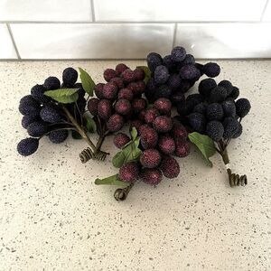 5 Clusters Bunches Beaded Faux Fruit Grapes Blackberries Home Decor Vintage